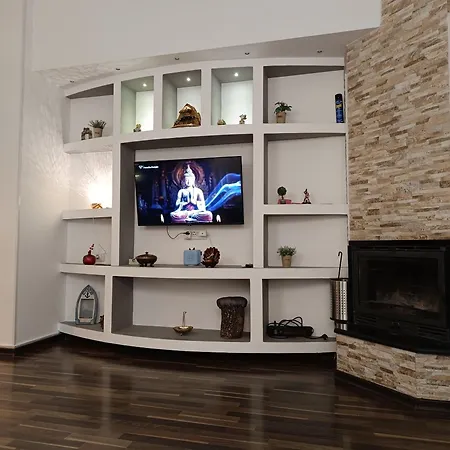 Noah's Seaside Daire Golem (Tirana)